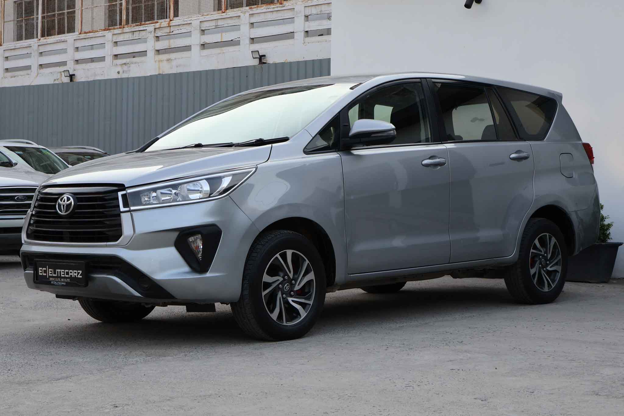 2022 Toyota Innova Crysta 2.4 G  MT
