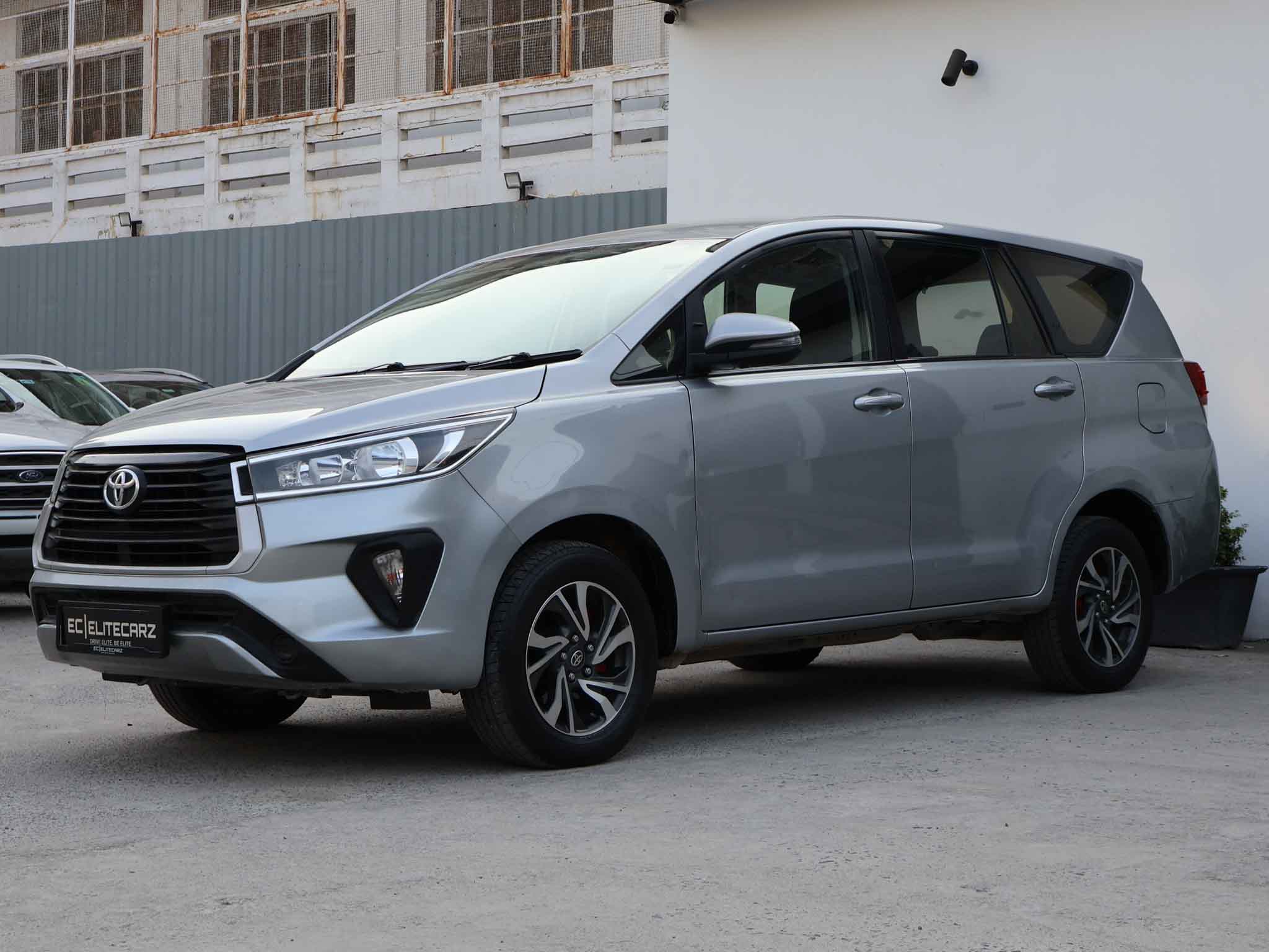 2022 Toyota Innova Crysta 2.4 G  MT
