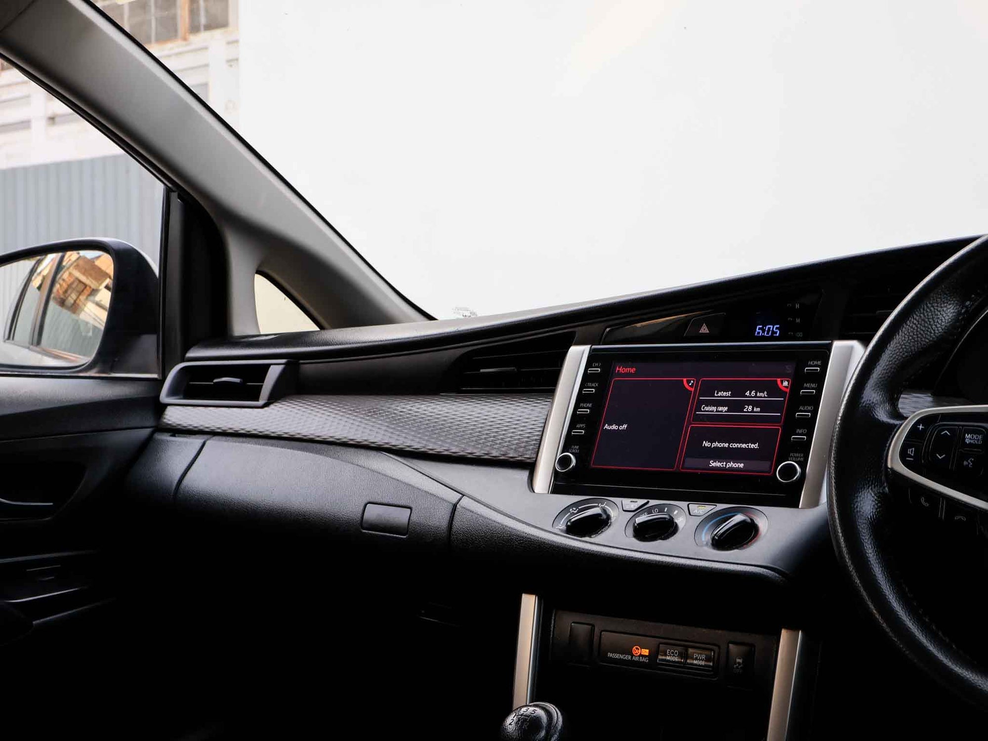 2022 Toyota Innova Crysta 2.4 G  MT