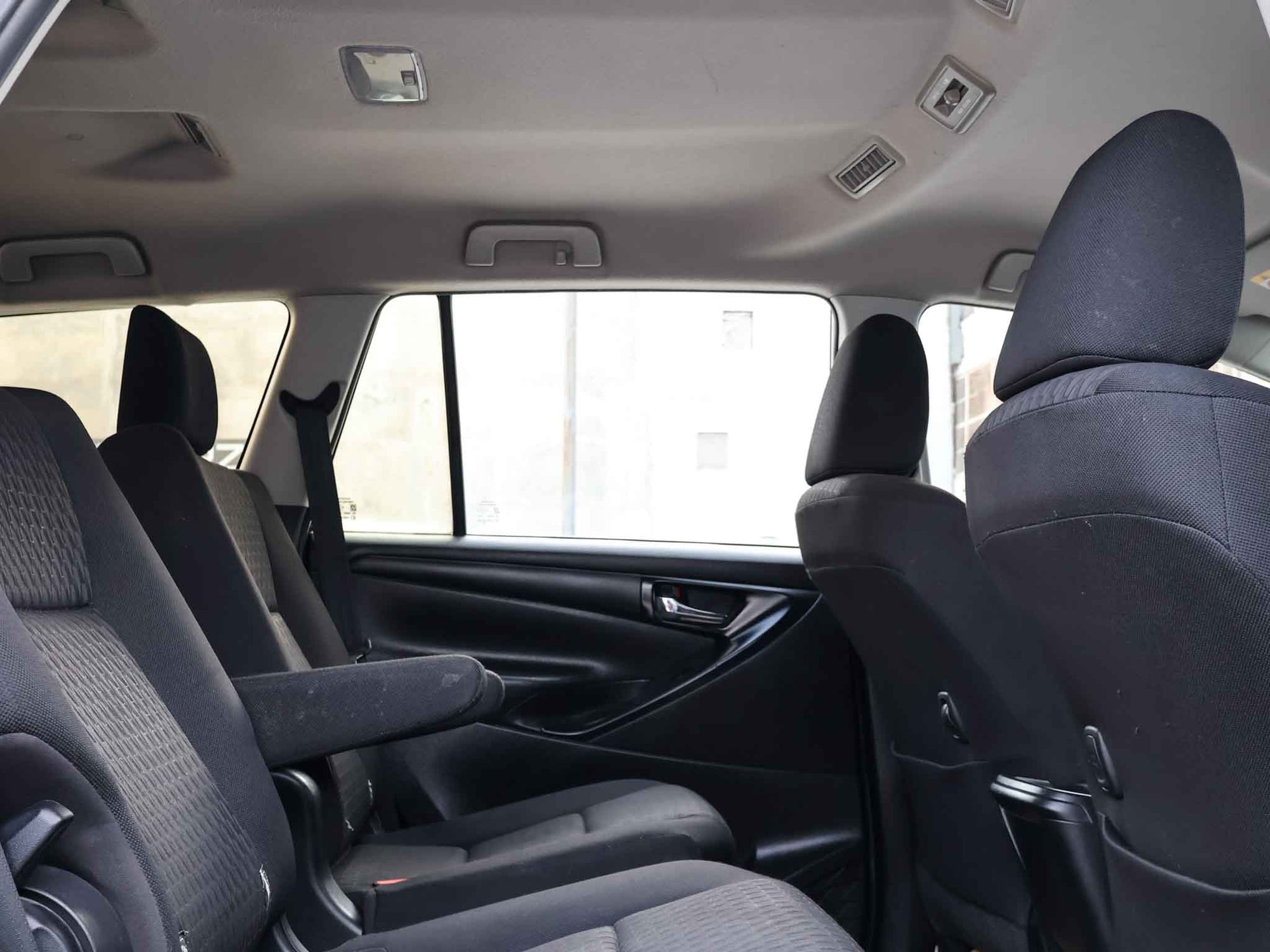 2022 Toyota Innova Crysta 2.4 G  MT