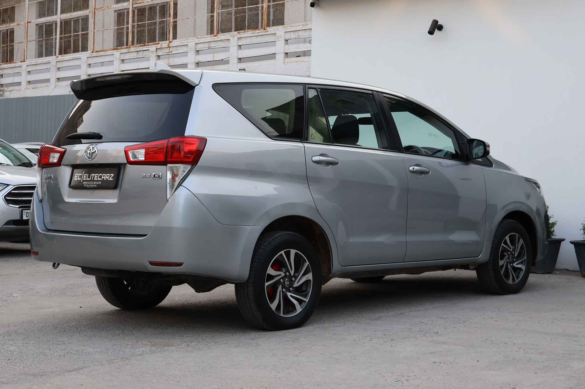 2022 Toyota Innova Crysta 2.4 G  MT