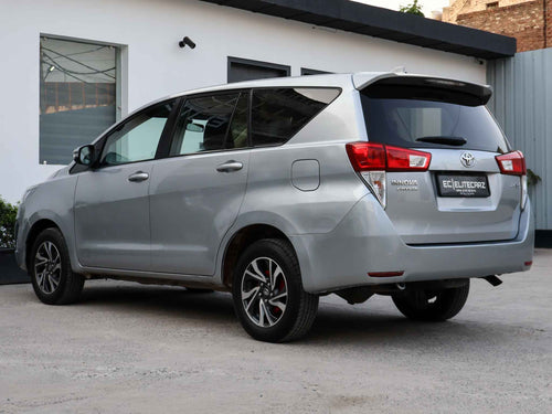 2022 Toyota Innova Crysta 2.4 G  MT