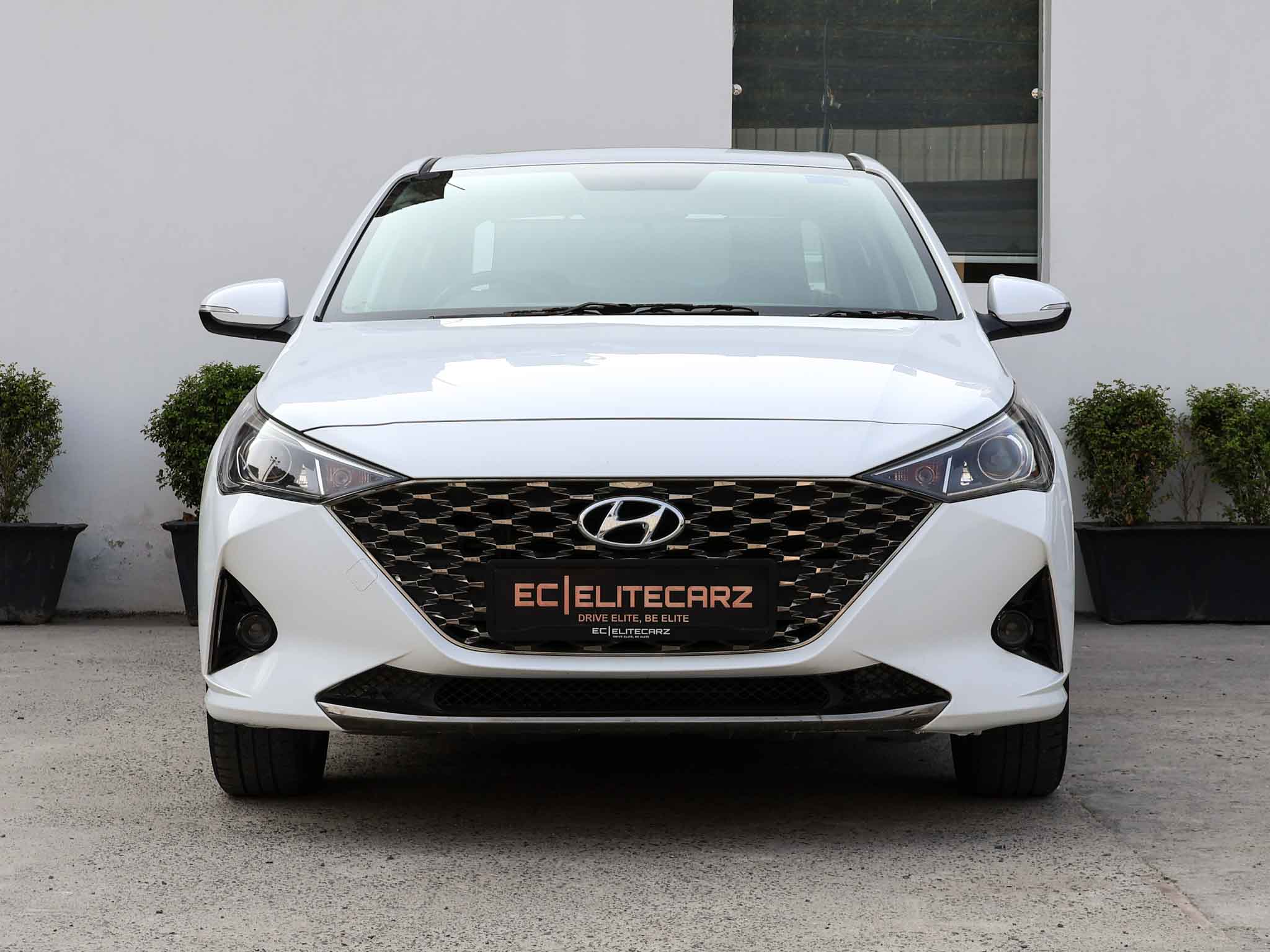 Hyundai Verna SX 1.5 MPI MT