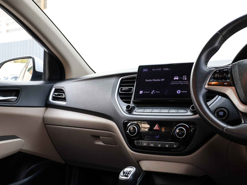 Hyundai Verna SX 1.5 MPI MT
