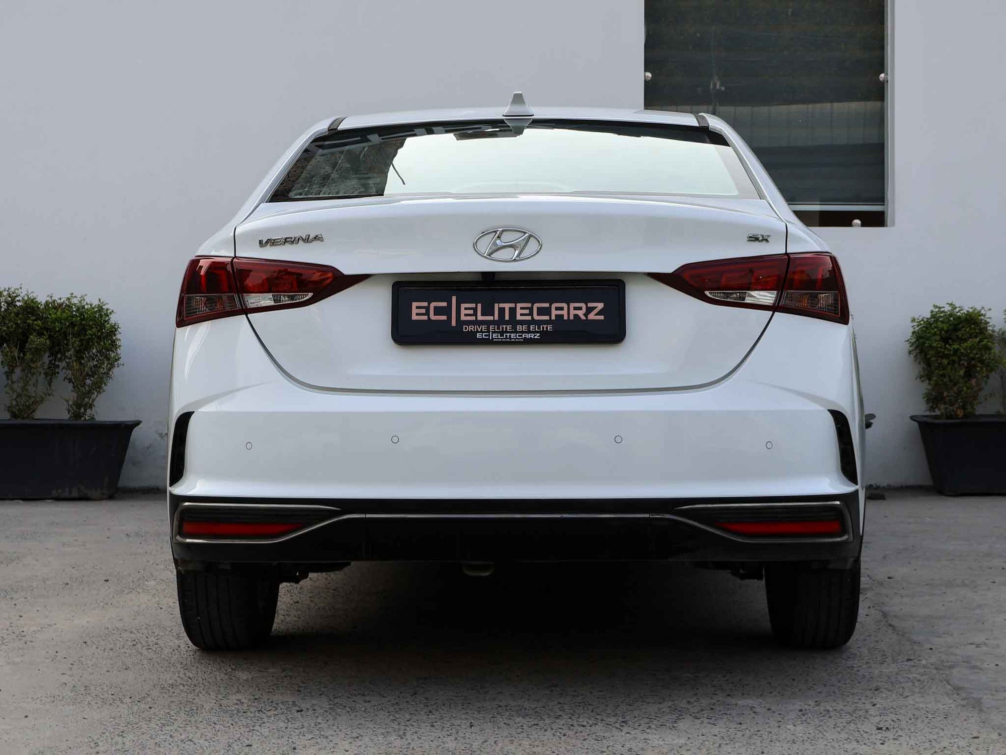 Hyundai Verna SX 1.5 MPI MT