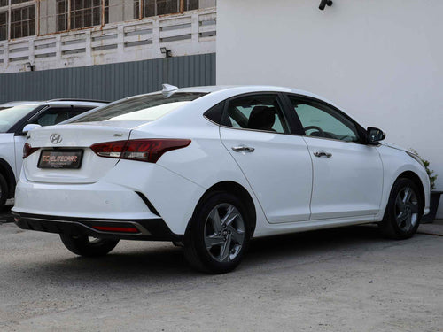 Hyundai Verna SX 1.5 MPI MT