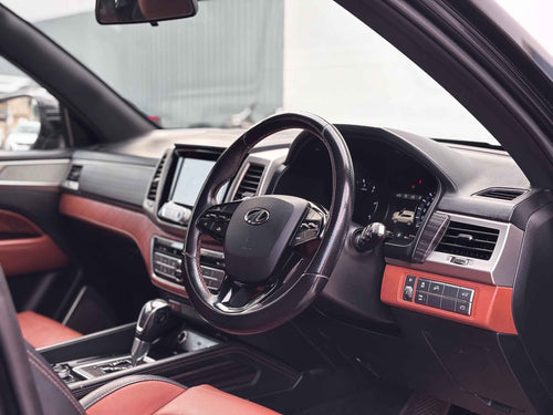 2019 Mahindra Alturas G4 4WD