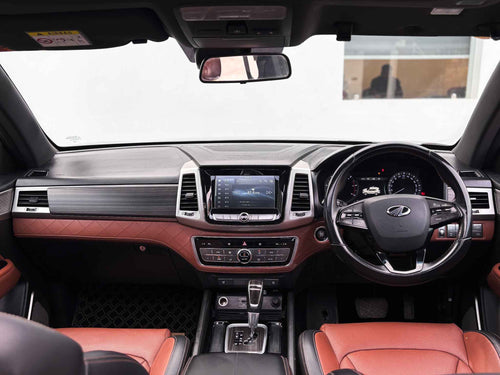 2019 Mahindra Alturas G4 4WD