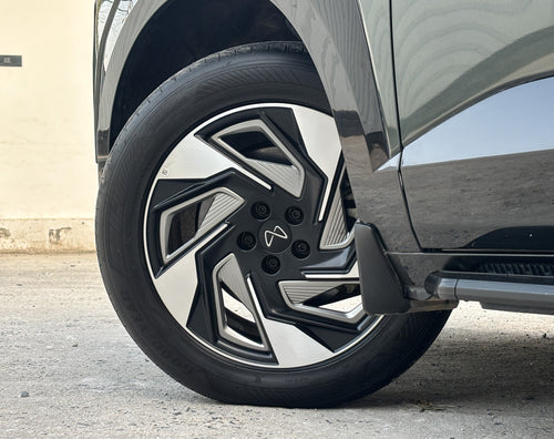 2025 Mahindra XEV 9E THREE B79