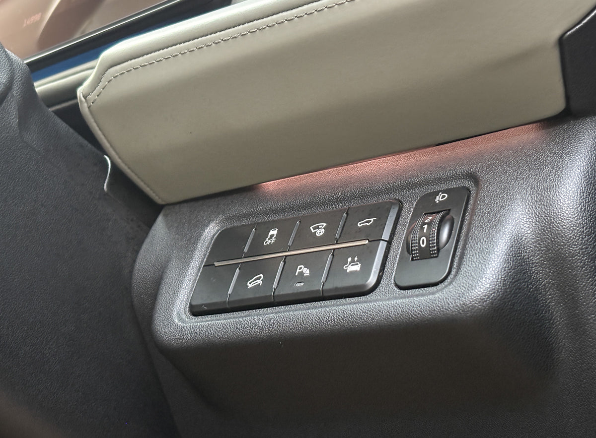 2025 Mahindra XEV 9E THREE B79