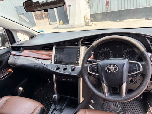 Toyota Innova Crysta 2.7 G AT
