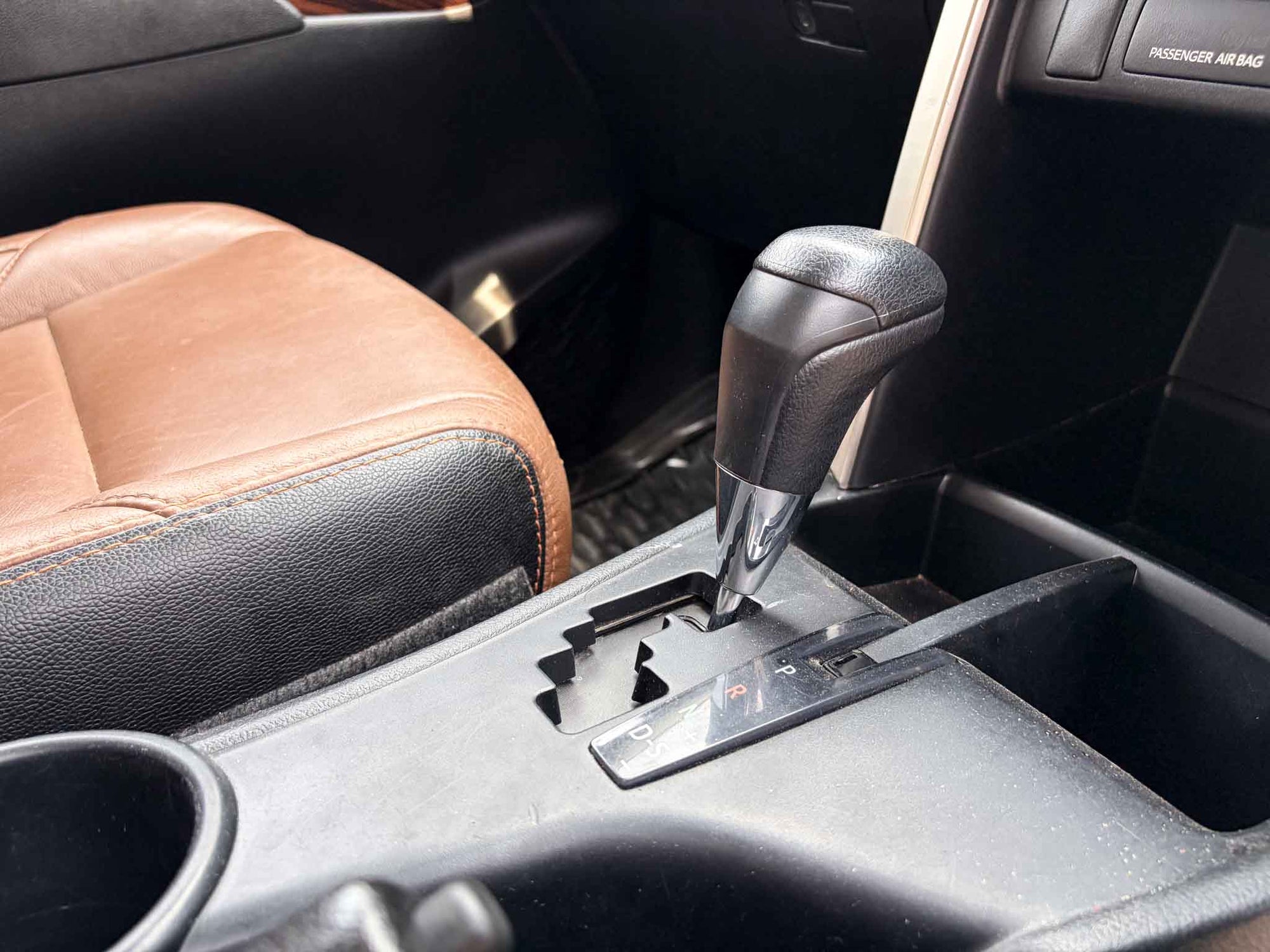 Toyota Innova Crysta 2.7 G AT
