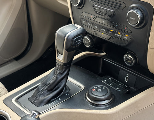 2023 Ford Endeavour Titanium Plus 2.0 4WD AT
