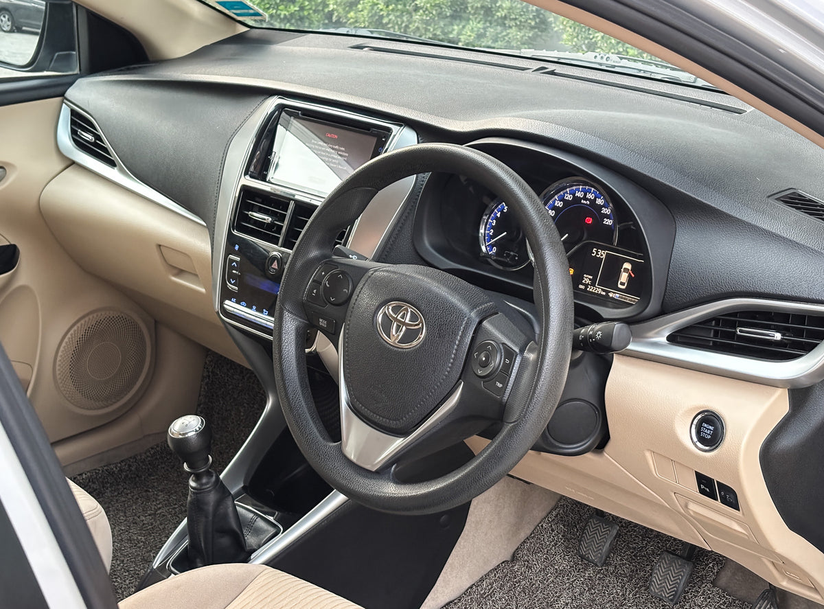 2018 Toyota Yaris G MT