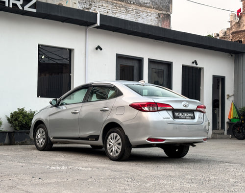 2018 Toyota Yaris G MT
