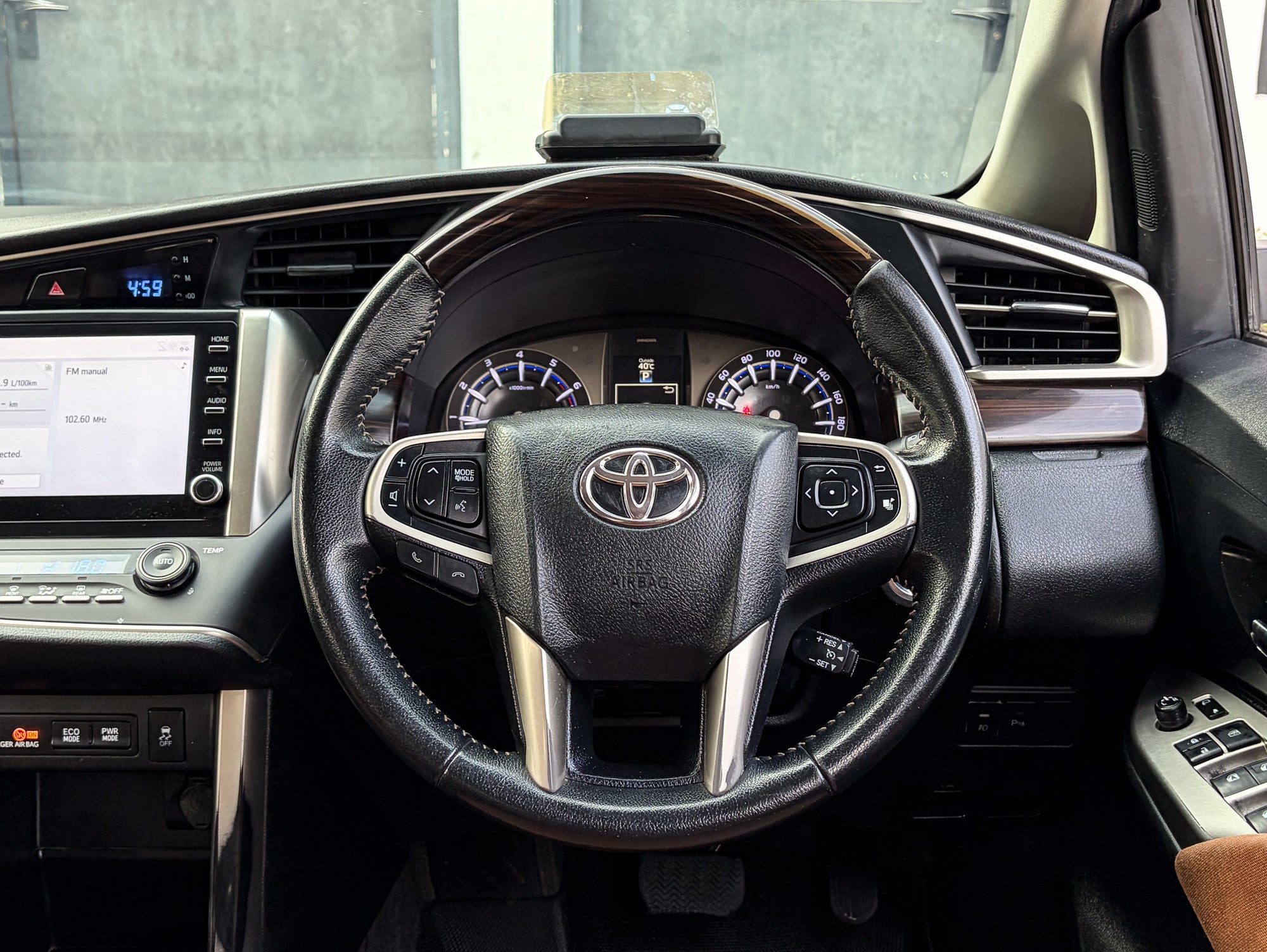 2022 Toyota Innova Crysta ZX 2.7 AT