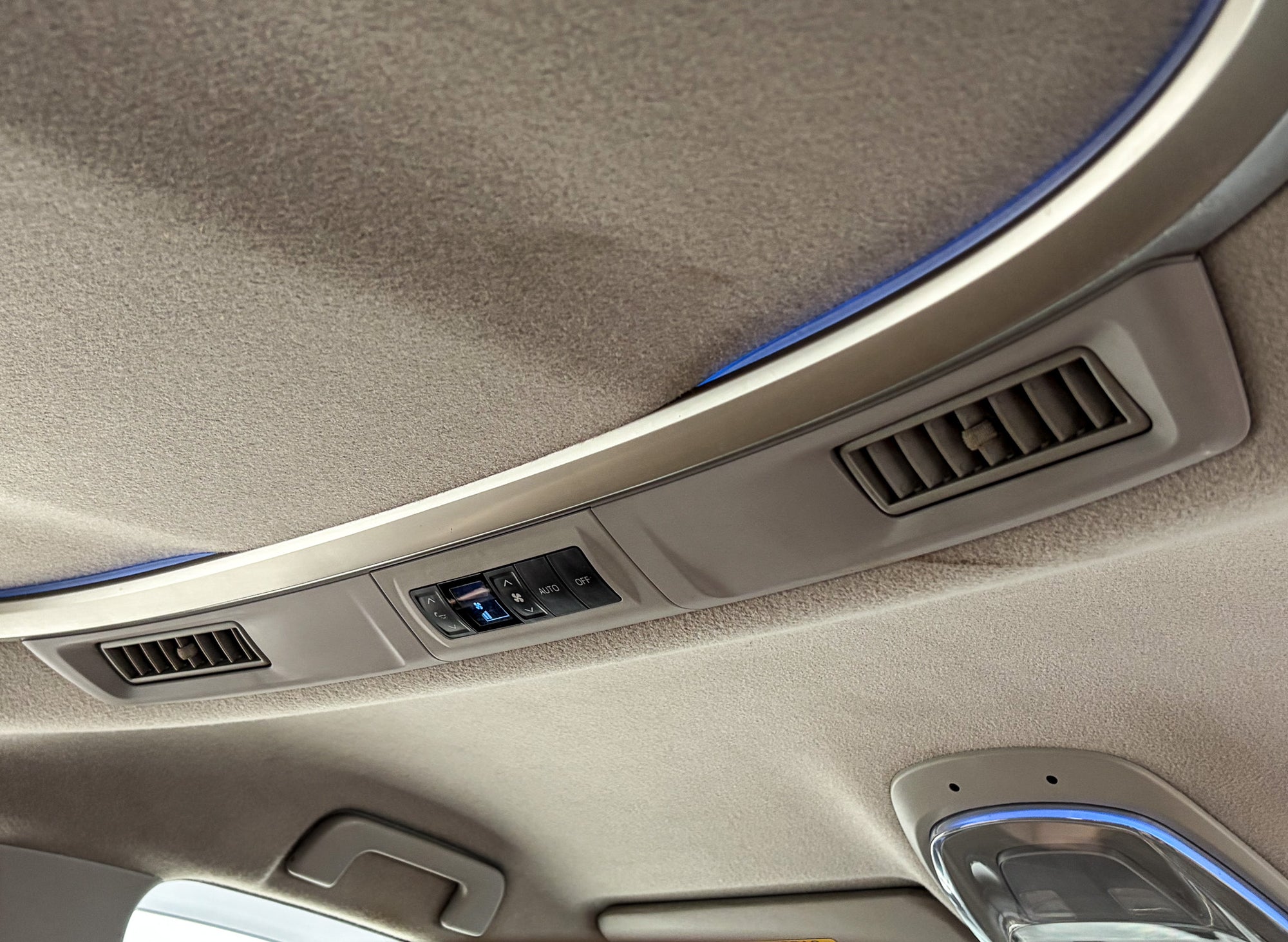 2022 Toyota Innova Crysta ZX 2.7 AT