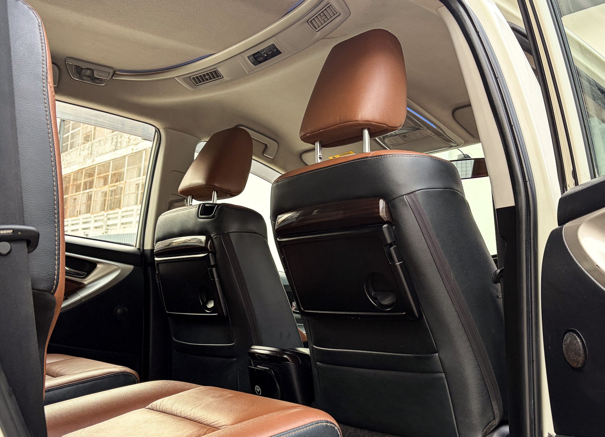 2022 Toyota Innova Crysta ZX 2.7 AT