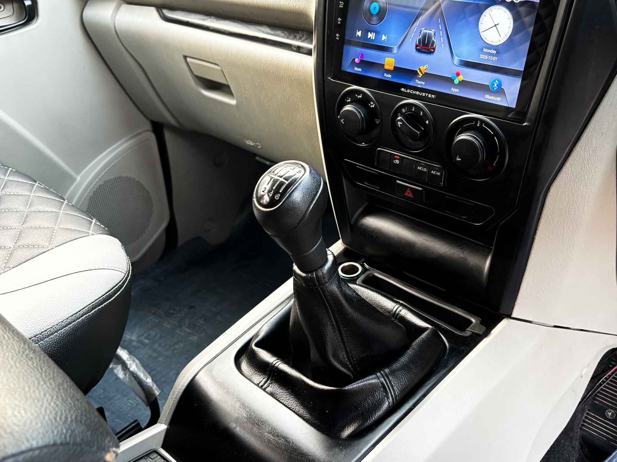 2020 Mahindra scorpio S5