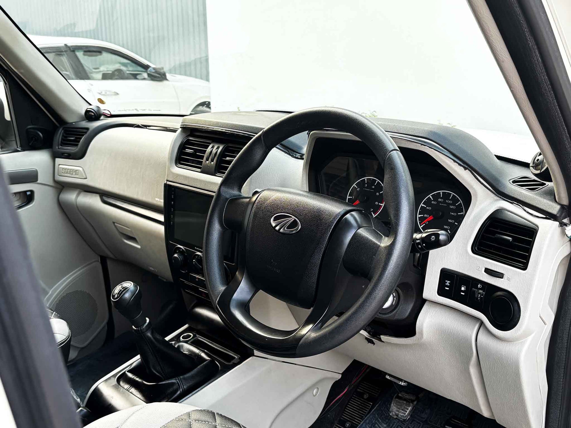 2020 Mahindra scorpio S5