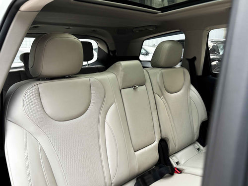 2024 Mahindra XUV700 AX7L AT