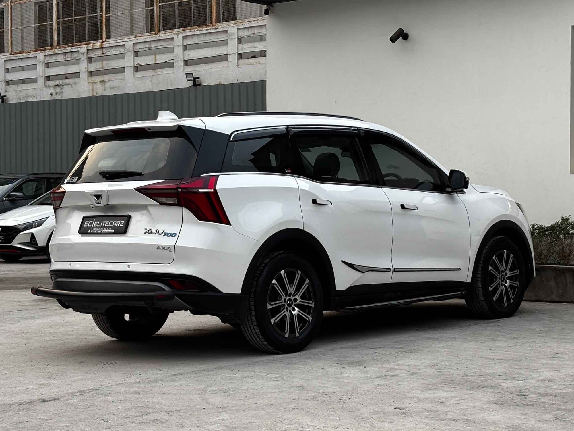 2024 Mahindra XUV700 AX7L AT