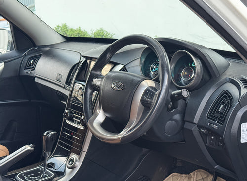 2020 Mahindra XUV500 W11 AT