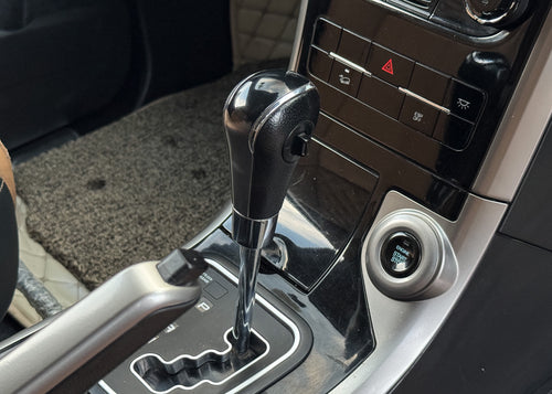 2020 Mahindra XUV500 W11 AT