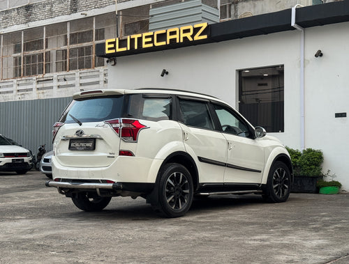 2020 Mahindra XUV500 W11 AT