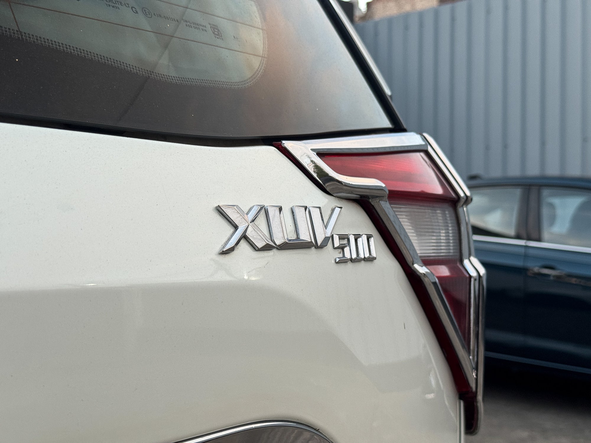 2020 Mahindra XUV500 W11 AT