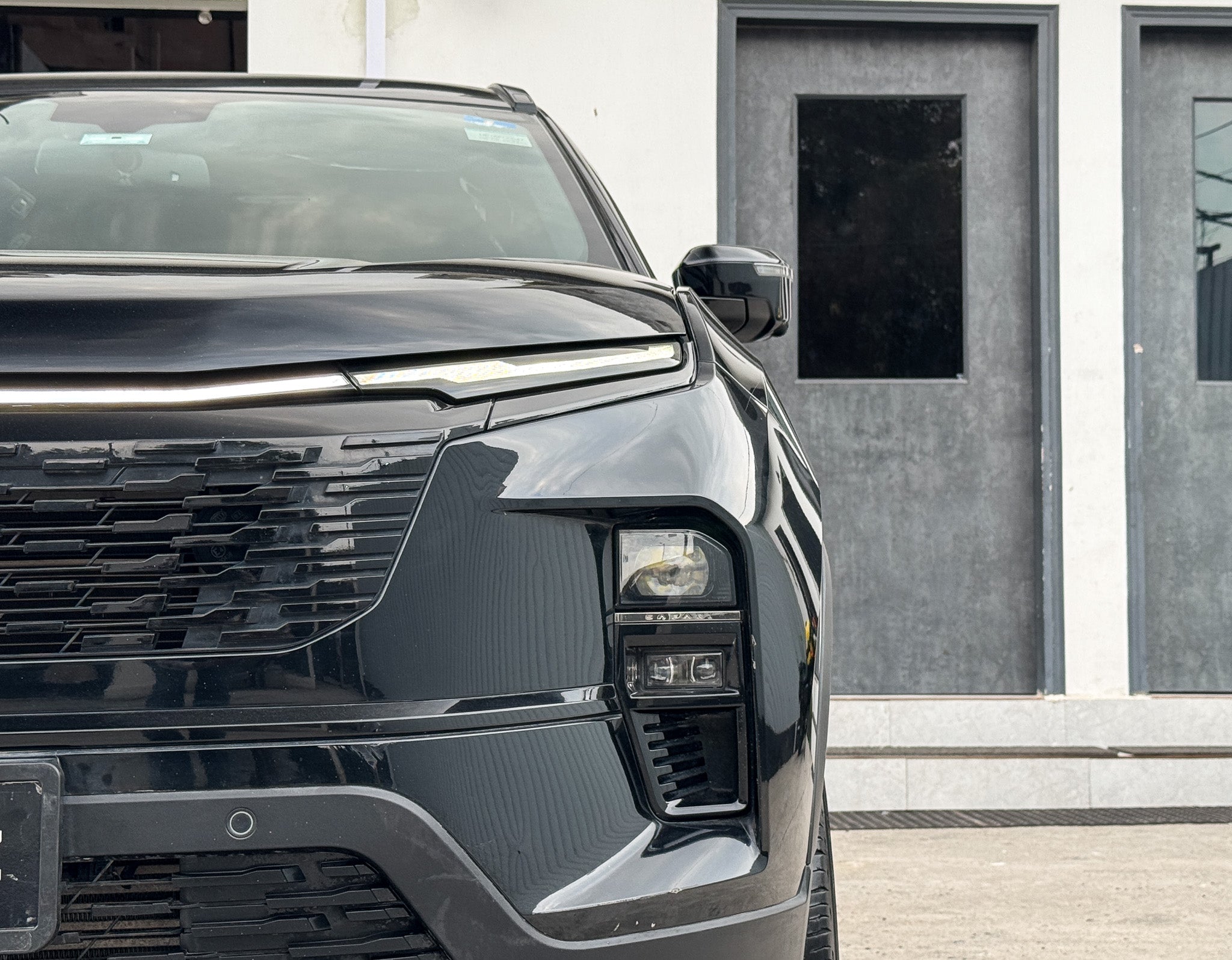 2024 Tata Safari Accomplished AT 7STR Dark Edition