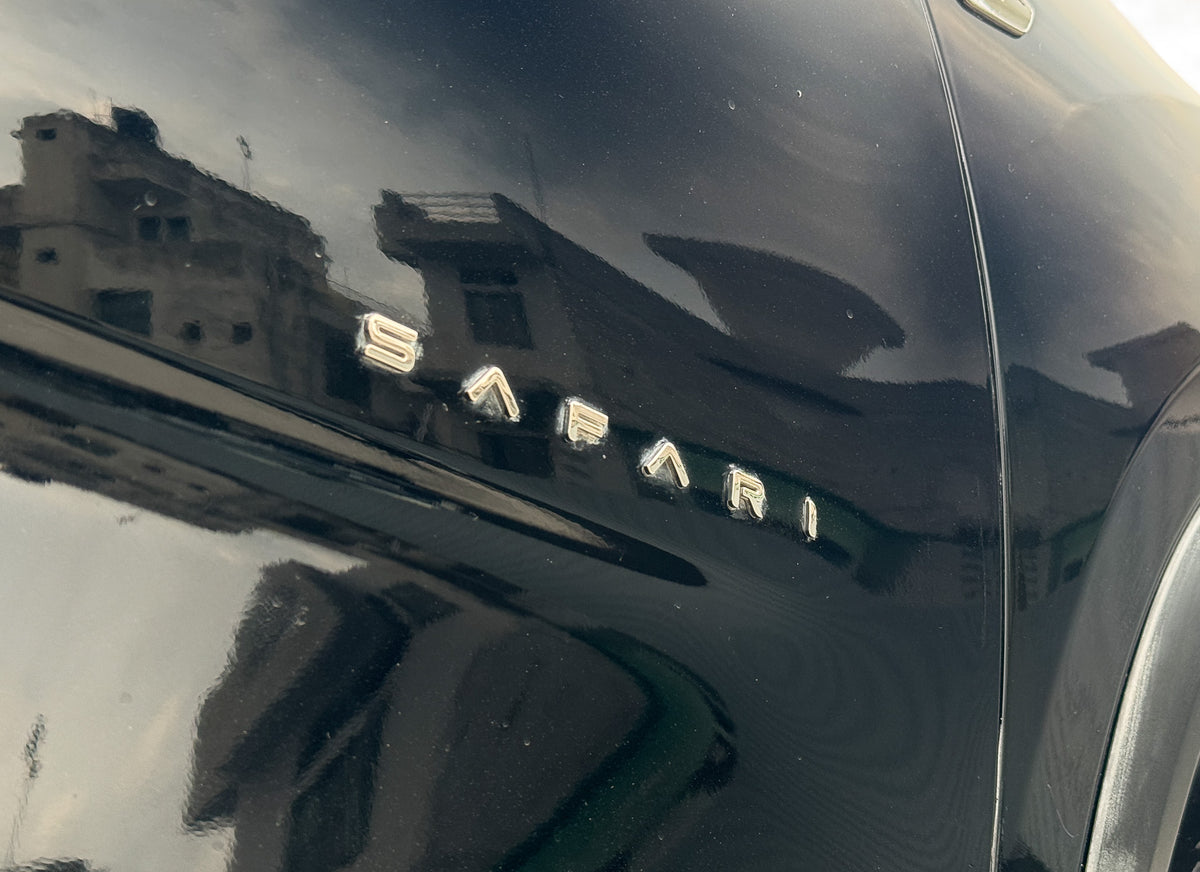 2024 Tata Safari Accomplished AT 7STR Dark Edition