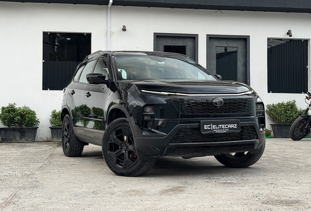 2024 Tata Safari Accomplished AT 7STR Dark Edition