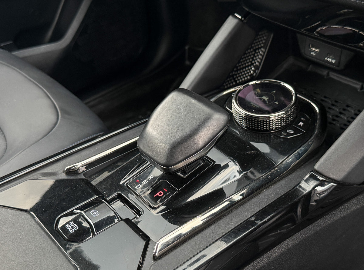 2024 Tata Safari Accomplished AT 7STR Dark Edition