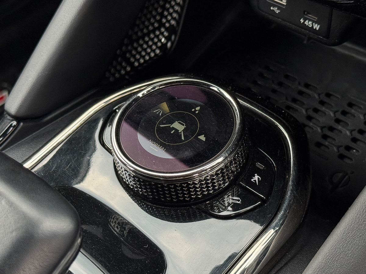 2024 Tata Safari Accomplished AT 7STR Dark Edition