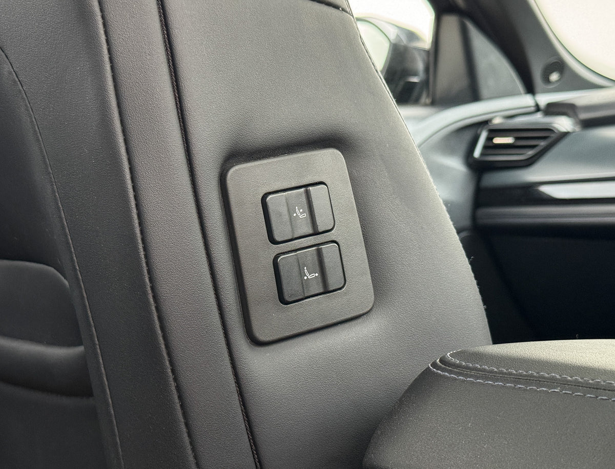 2024 Tata Safari Accomplished AT 7STR Dark Edition