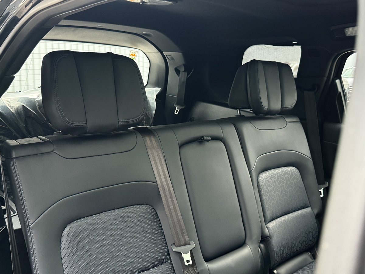 2024 Tata Safari Accomplished AT 7STR Dark Edition
