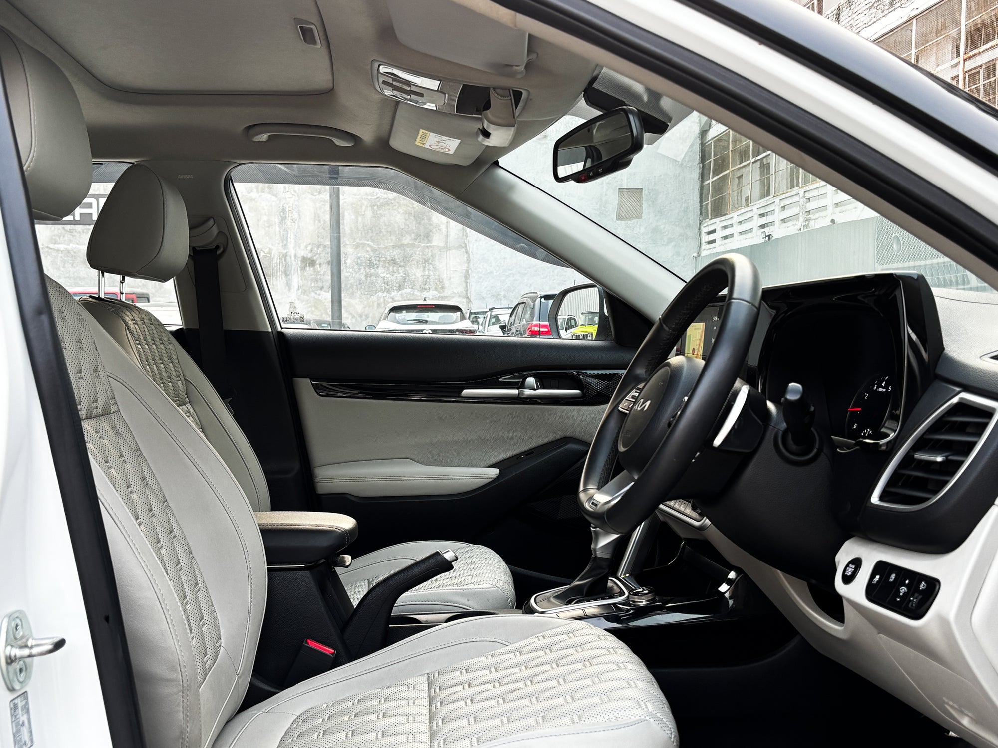 2023 Kia Seltos HTX IVT