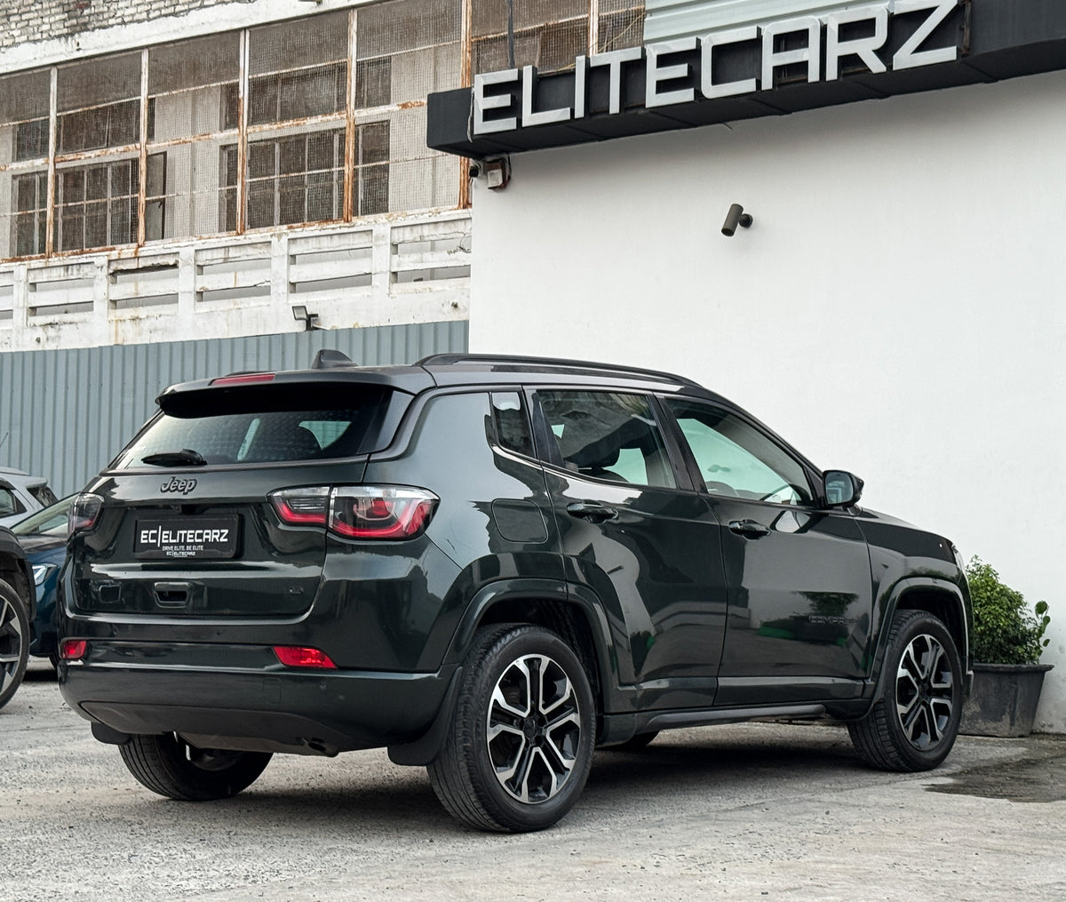 2023 Jeep Compass S(02) AT