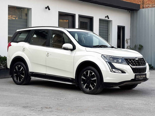 2019 Mahindra XUV 500 W11 AT