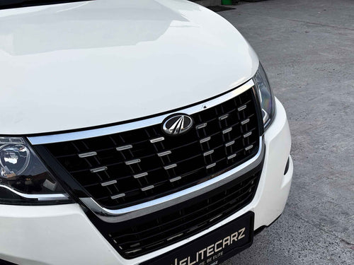 2019 Mahindra XUV 500 W11 AT
