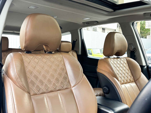 2019 Mahindra XUV 500 W11 AT