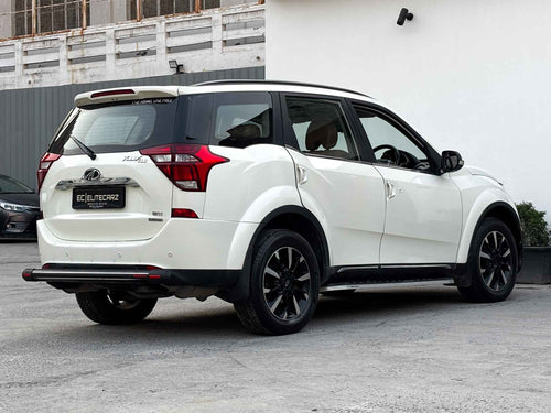 2019 Mahindra XUV 500 W11 AT