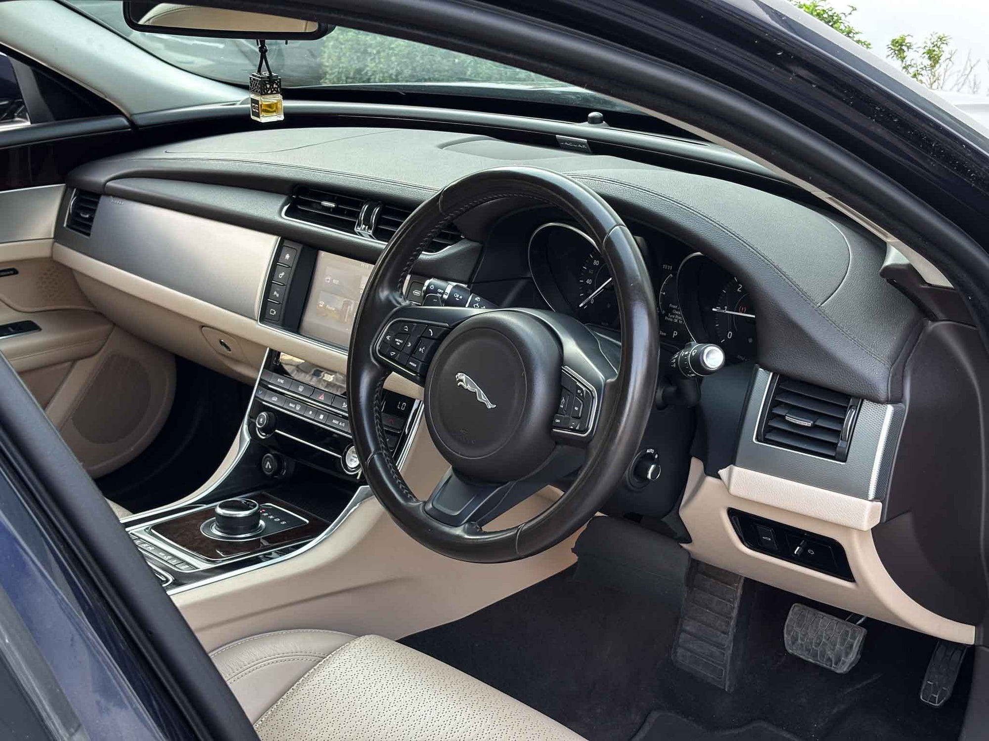 JAGUAR XF PRESTIGE