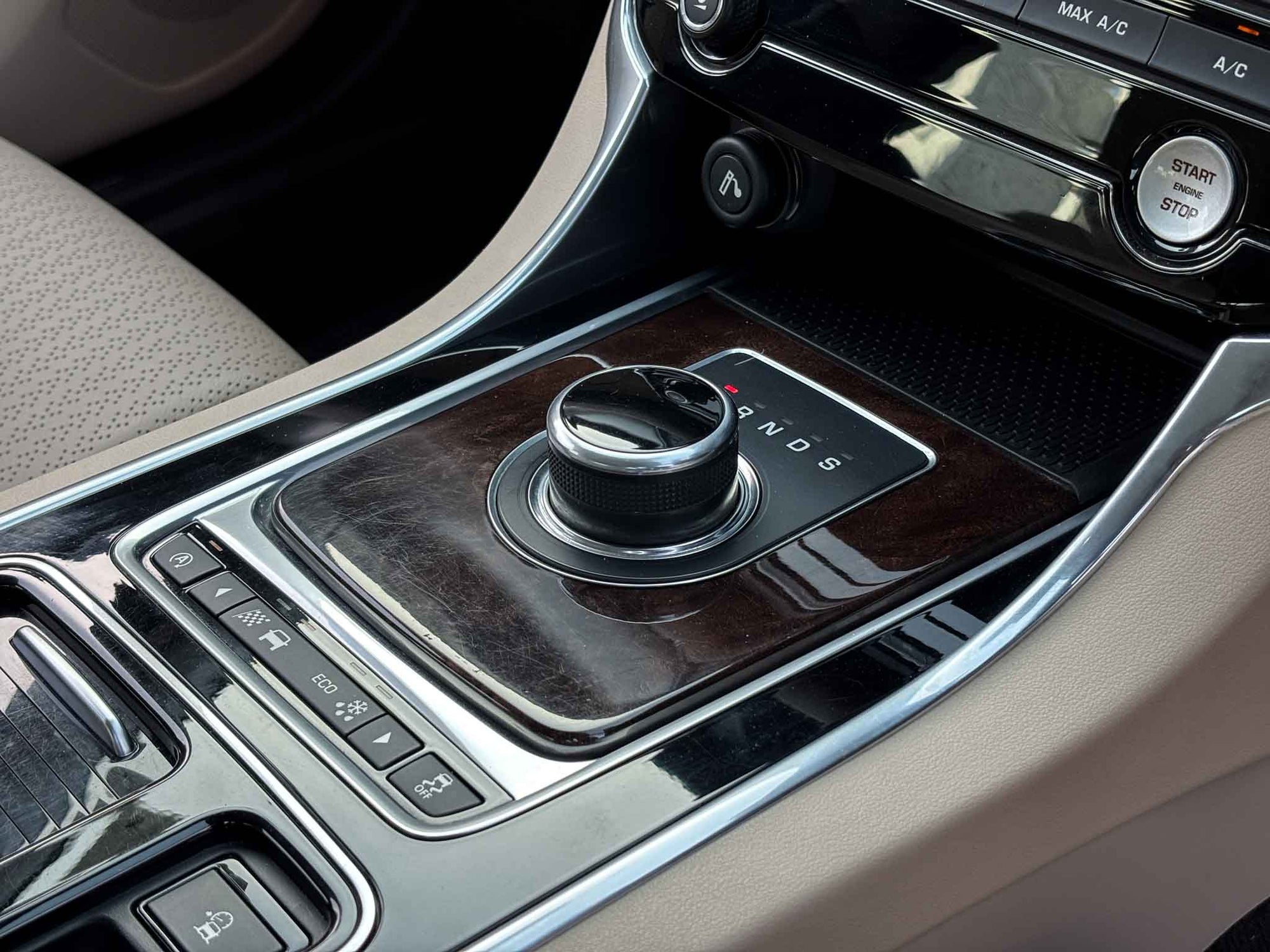 JAGUAR XF PRESTIGE
