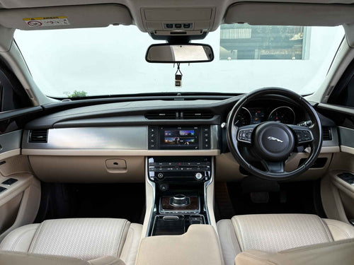 JAGUAR XF PRESTIGE