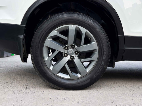 2023 Tata Safari XT Plus