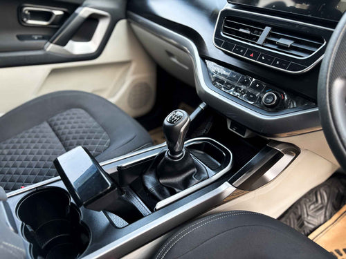 2023 Tata Safari XT Plus