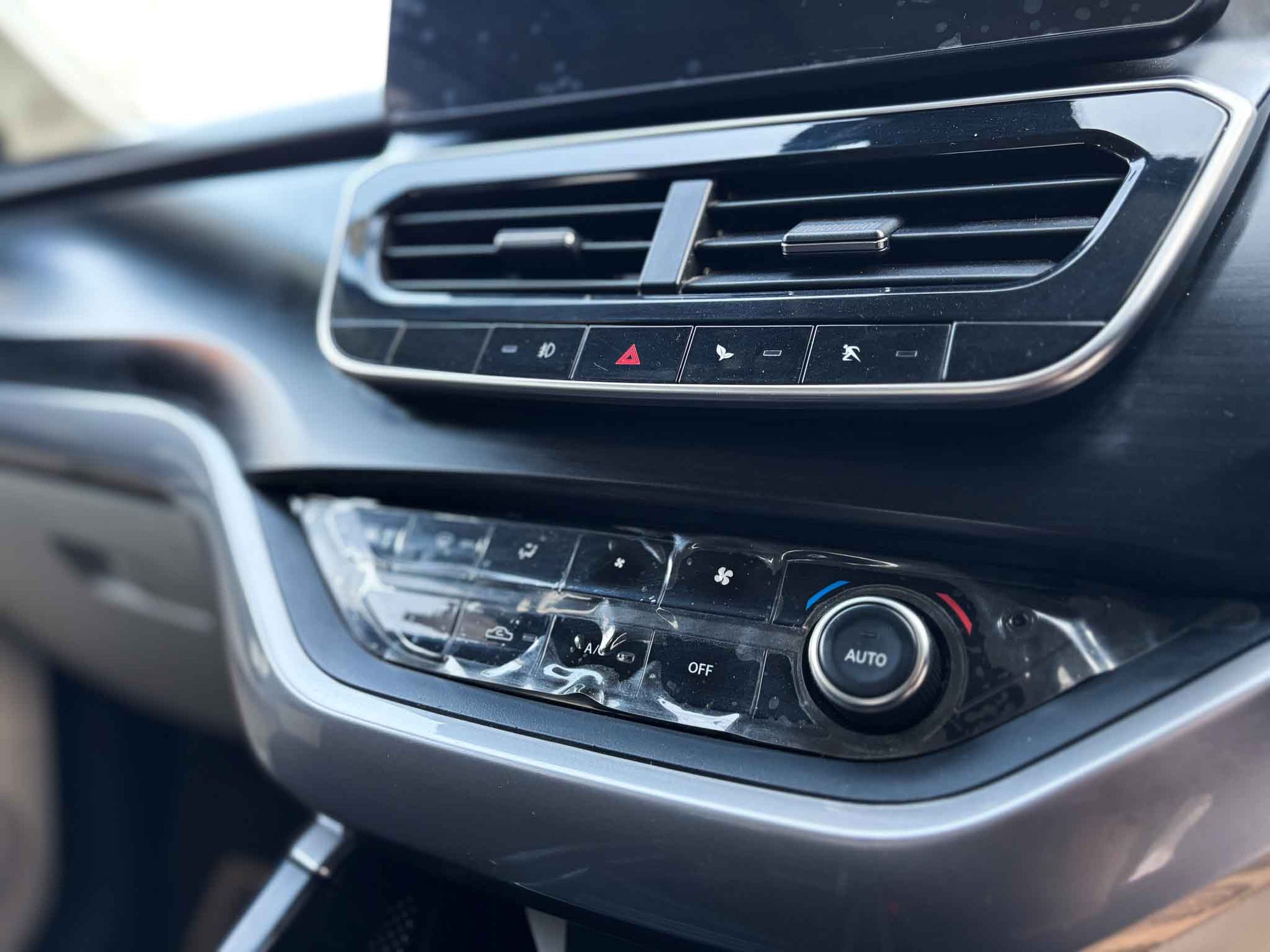 2023 Tata Safari XT Plus