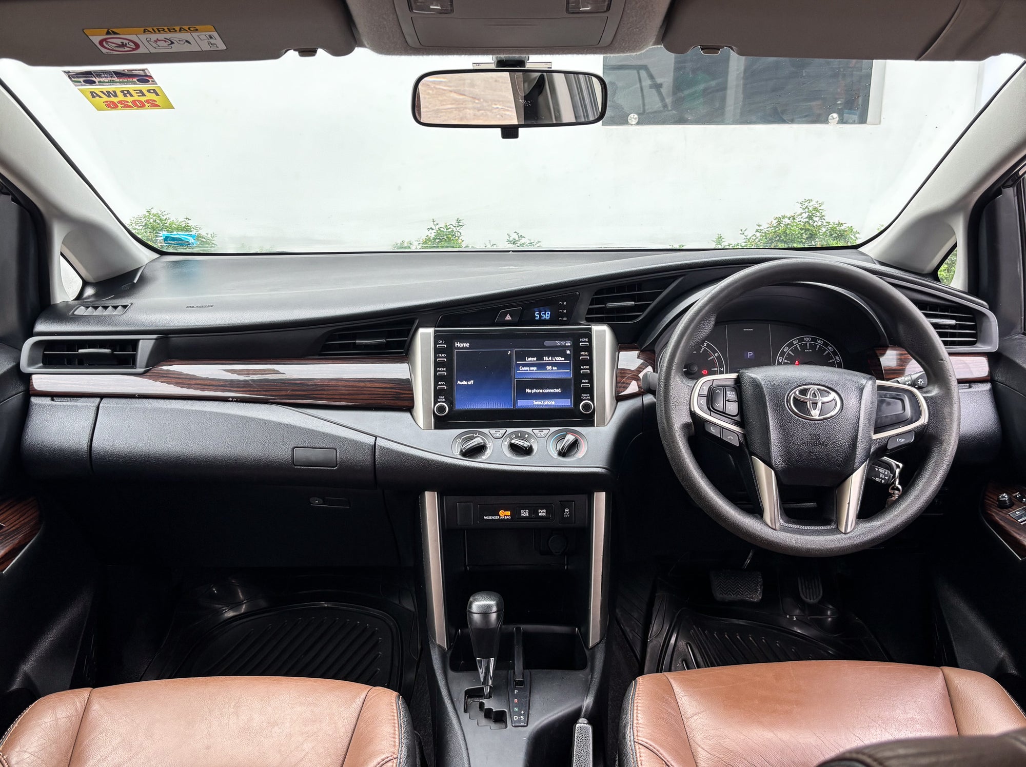 Toyota Innova Crysta 2.7 G AT